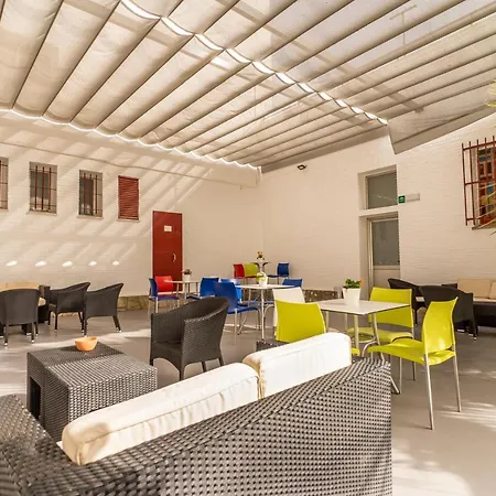 Hostel Inturjoven *